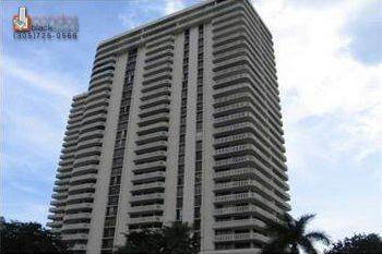 Turnberry Towers image